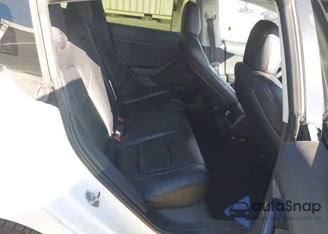 2022 Tesla Model 3 Rear-Wheel Drive z USA, uszkodzony, nr VIN 5YJ3E1EA9NF147738